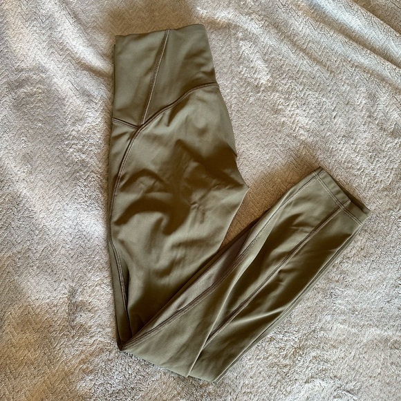 lululemon train times leggings w/ mesh bottom - Picture 1 of 7